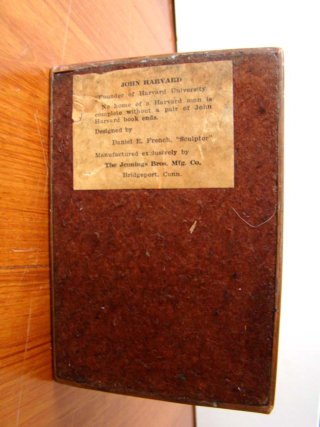 A fabulous 'mint' condition single bookend of JOHN HARVARD made by Jennings Brothers circa 1930 — image 2